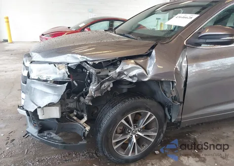 2018 Toyota Highlander Le Plus from USA, damaged, VIN 5TDZZRFH4JS253688